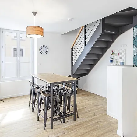 Дом отдыха Moovie - Maison 3 Chambres Quartier Gare Tgv Лаваль